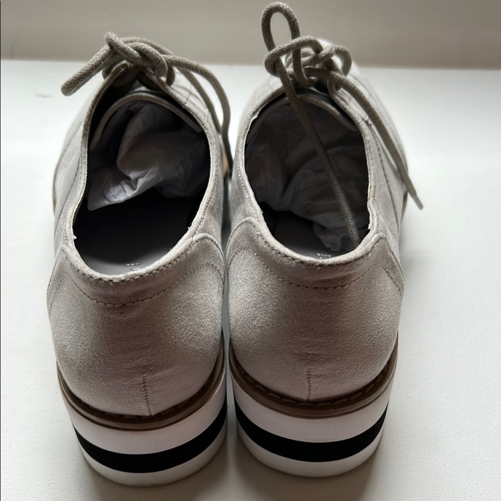 Madden Girl Gray Sneakers with Platform Sole Beige color Size 8.5 - Picture 6 of 11